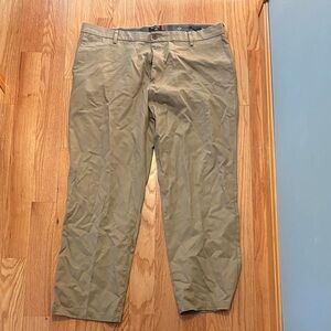 Dockers Men's Khaki Chinos